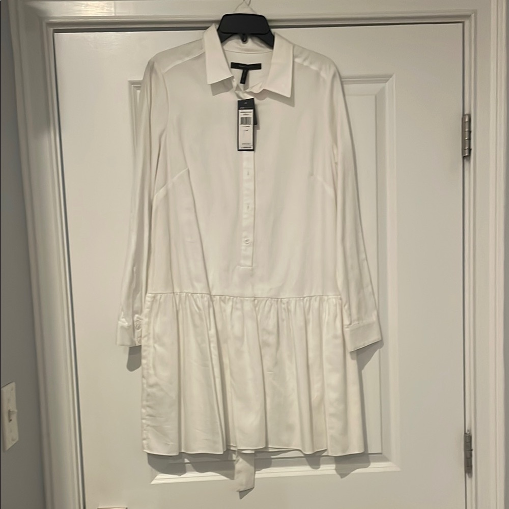 BCBGMaxAzria White Tiered Buttoned Long Sleeve Dress